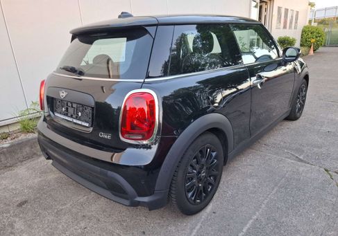 MINI ONE, 2022