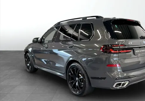BMW X7, 2023