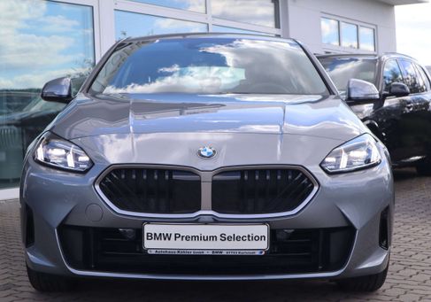 BMW 120, 2025