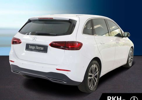 Mercedes-Benz B 200, 2025
