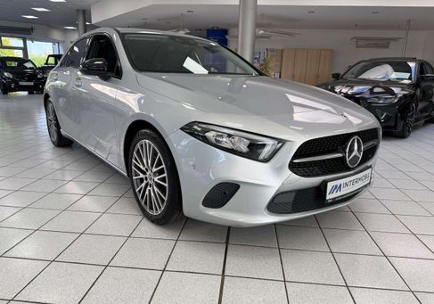Mercedes-Benz A 200, 2021