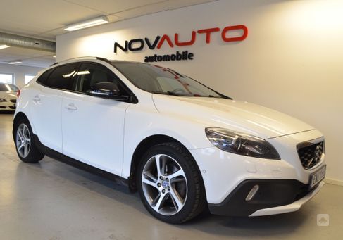 Volvo V40 Cross Country, 2013