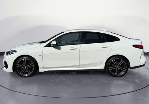 BMW 218, 2022 3