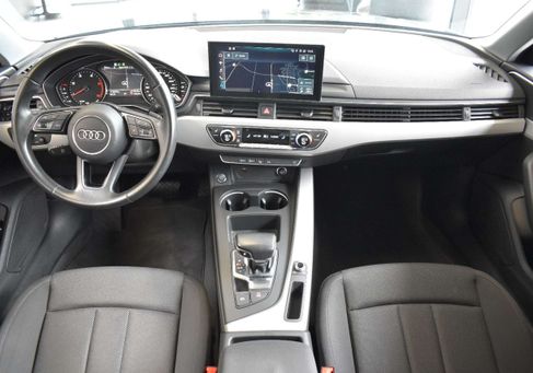 Audi A4, 2022