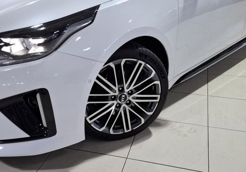 Kia Pro cee'd, 2021