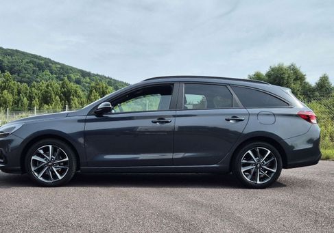 Hyundai i30, 2023