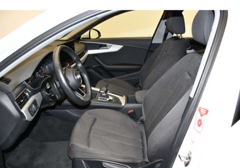 Audi A4, 2023