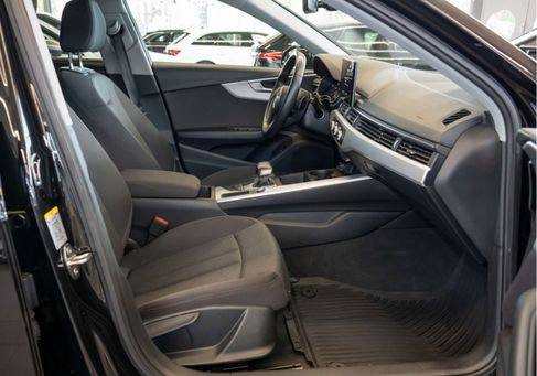 Audi A4, 2022