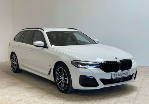 BMW 520, 2022 3