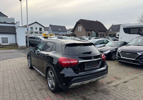 Mercedes-Benz GLA 220, 2020