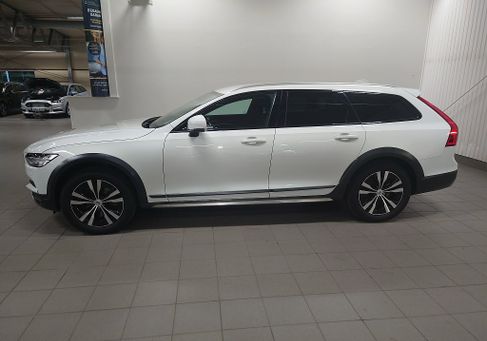 Volvo V90 Cross Country, 2020