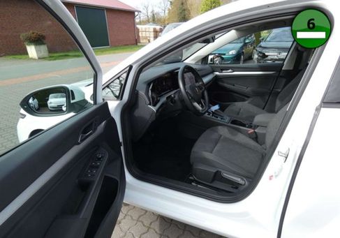 Volkswagen Golf, 2022 3