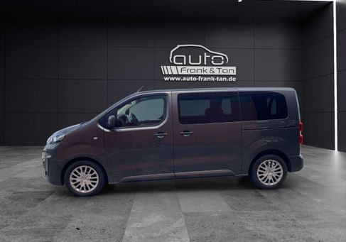Opel Zafira, 2020