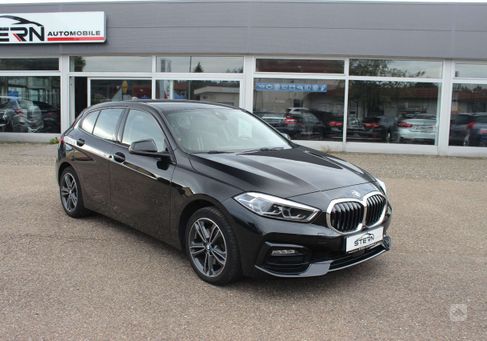 BMW 118, 2022