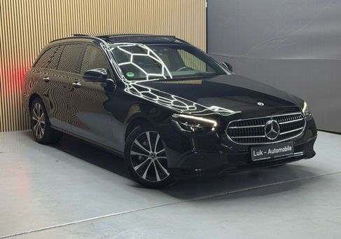 Mercedes-Benz E 300, 2022 2