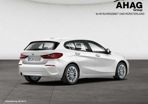 BMW 118, 2021
