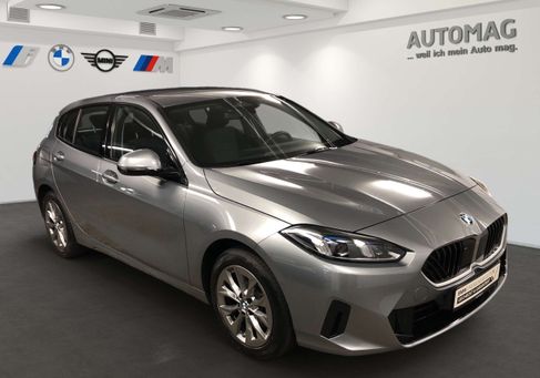 BMW 120, 2025