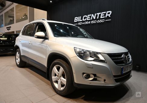 Volkswagen Tiguan, 2011