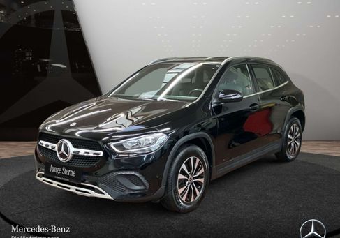 Mercedes-Benz GLA 250, 2022