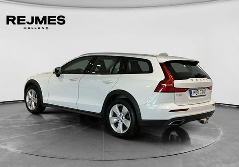 Volvo V60 Cross Country, 2022 2