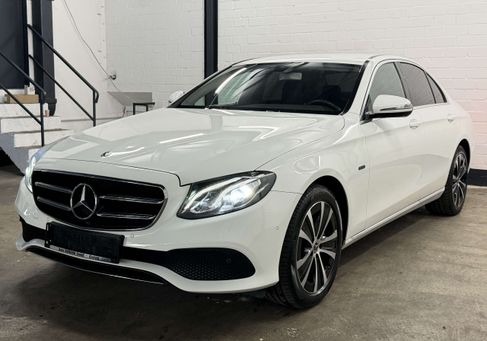 Mercedes-Benz E 300, 2019 3