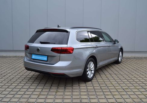 Volkswagen Passat Variant, 2023 3