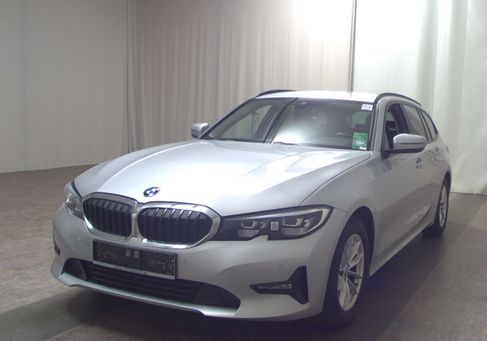 BMW 318, 2021