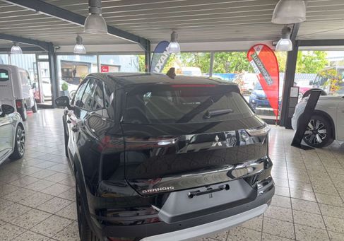Mitsubishi Grandis, 2026