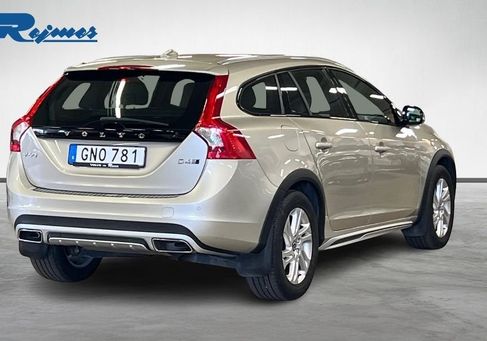 Volvo V60 Cross Country, 2018