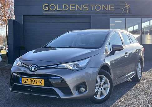 Toyota Avensis, 2015