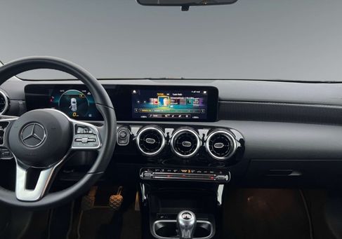 Mercedes-Benz A 180, 2022