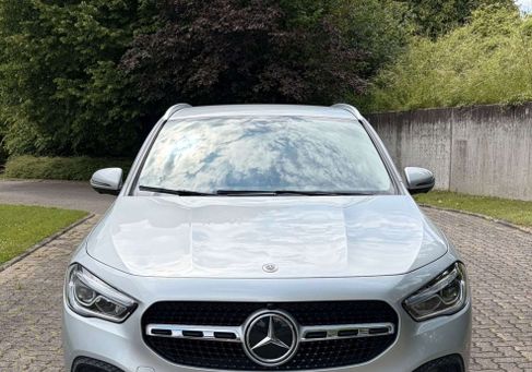 Mercedes-Benz GLA 180, 2020