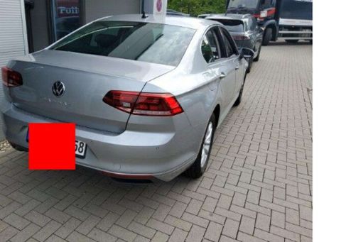 Volkswagen Passat, 2021