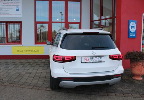 Mercedes-Benz GLB 200, 2022