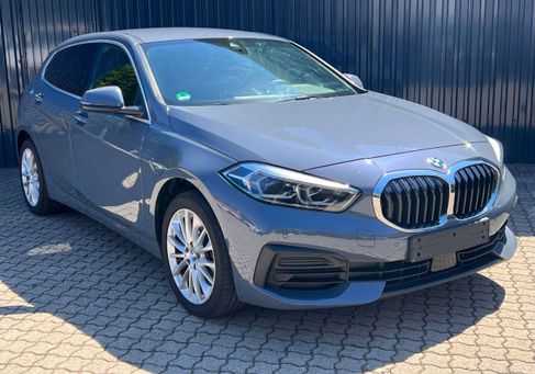 BMW 120, 2023