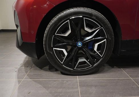 BMW iX, 2022
