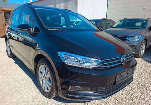 Volkswagen Touran, 2024 3
