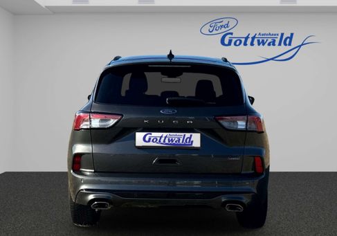 Ford Kuga, 2022