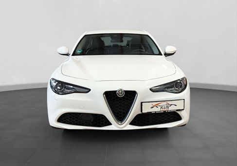 Alfa Romeo Giulia, 2017