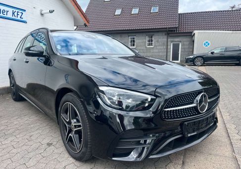 Mercedes-Benz E 300, 2022