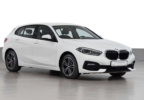 BMW 120, 2021
