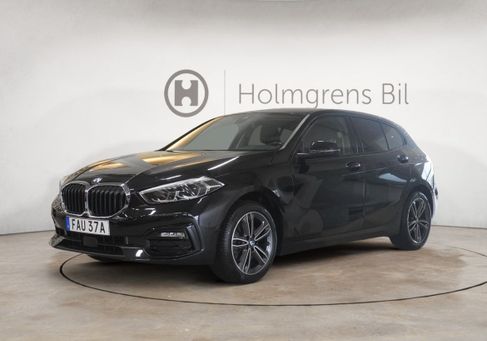 BMW 118, 2022