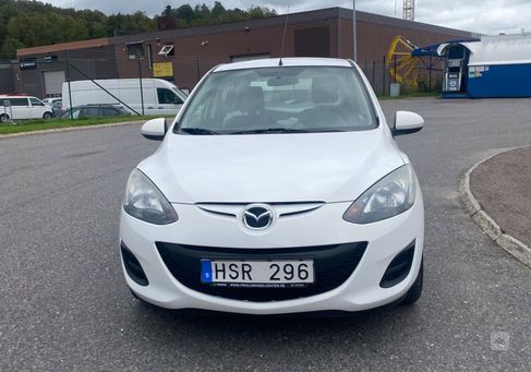 Mazda 2, 2012