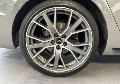 Audi A4, 2022