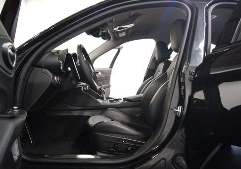 Alfa Romeo Giulia, 2017