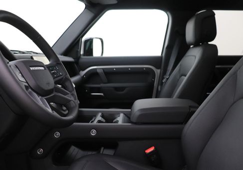 Land Rover Defender, 2026 3