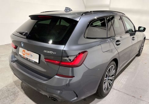 BMW 330, 2022