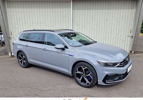 Volkswagen Passat, 2022