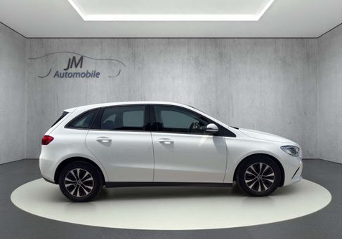 Mercedes-Benz B 160, 2022