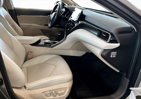 Toyota Camry, 2023